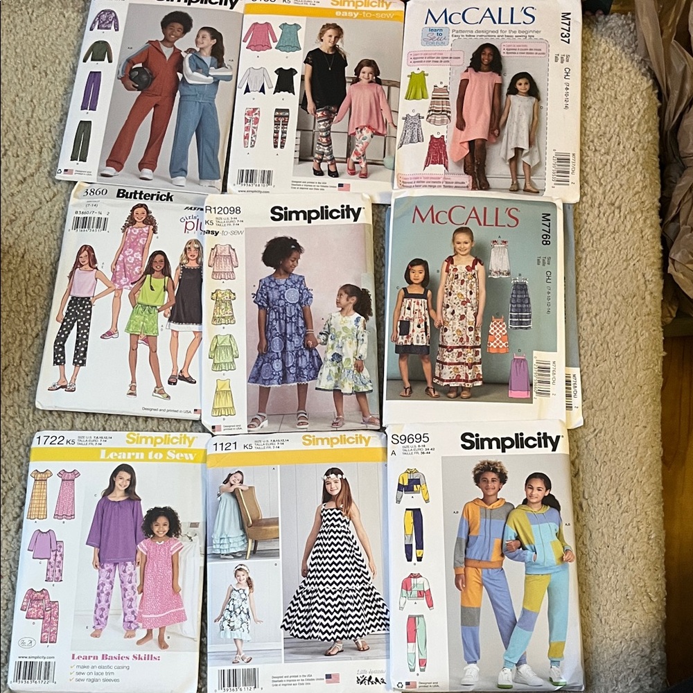 Simplicity Colorful Hoodie and Jogger Set Pattern